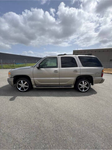 2002 GMC Yukon Denali