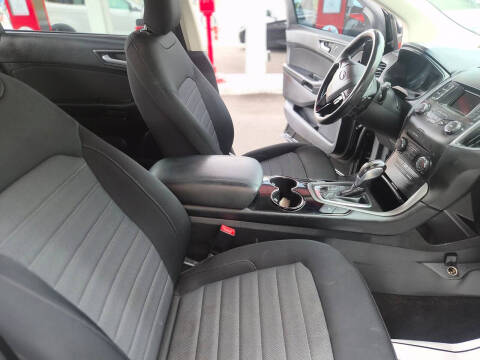 2018 Ford Edge SE