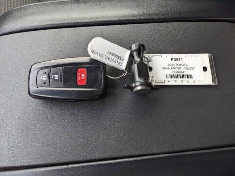 2023 Toyota Highlander L