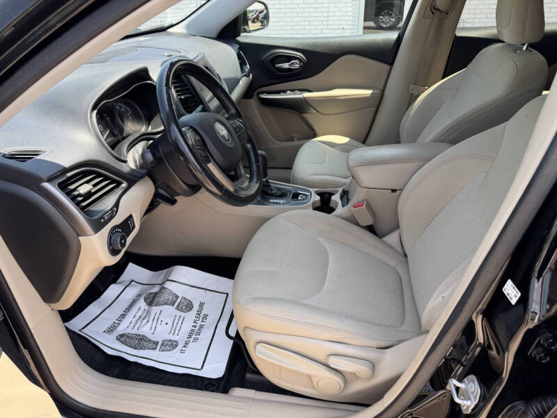 2019 Jeep Cherokee Latitude