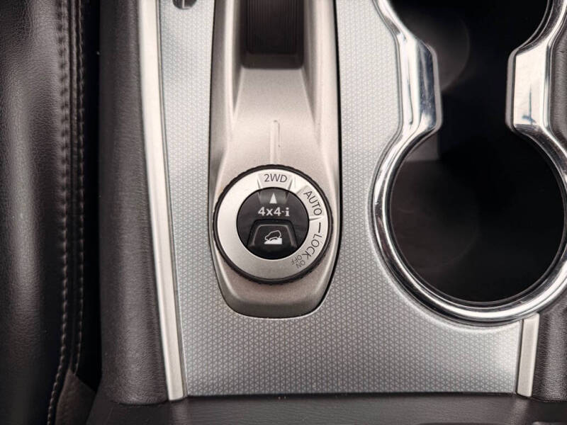 2018 Nissan Pathfinder SL