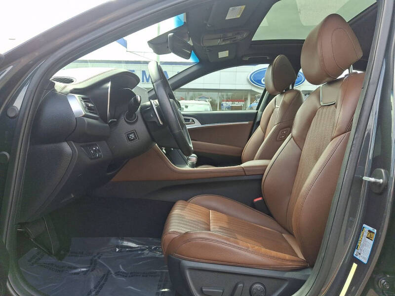 2021 Genesis G70