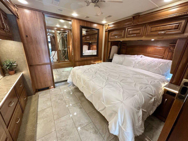 2017 Entegra Anthem 44b 1.5 Bath, 450hp Dies