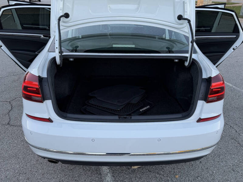 2018 Volkswagen Passat 2.0T SE