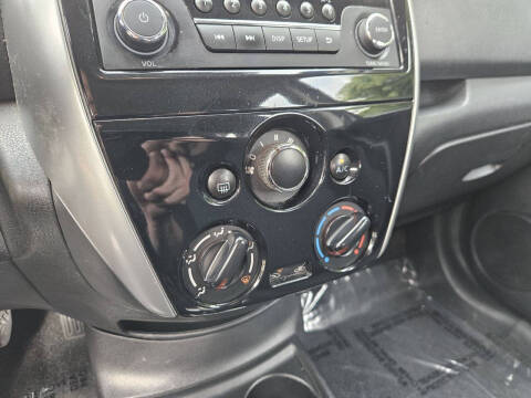 2015 Nissan Versa Note SV