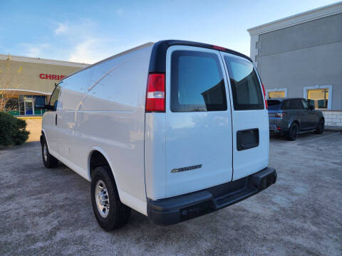 2022 Chevrolet Express 2500