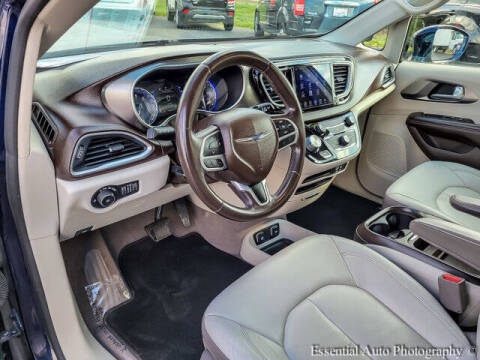 2017 Chrysler Pacifica Touring-L