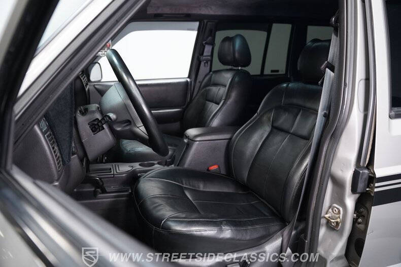 2000 Jeep Cherokee SE