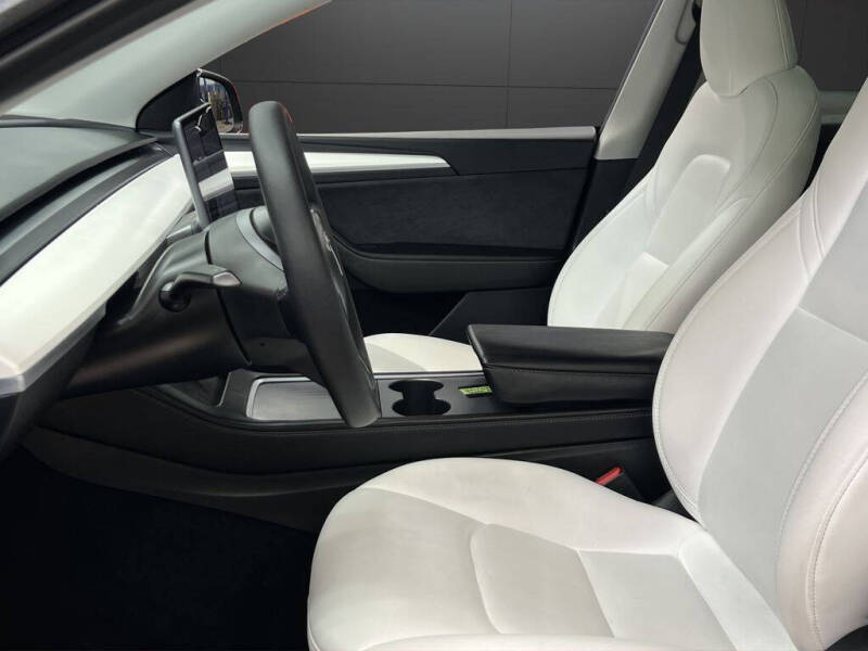 2024 Tesla Model Y Long Range