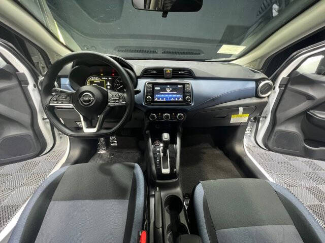 2025 Nissan Versa SV