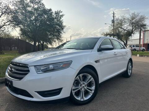 2013 Ford Taurus for sale at TWIN CITY MOTORS in Houston TX