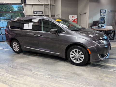 2018 Chrysler Pacifica Touring L Plus