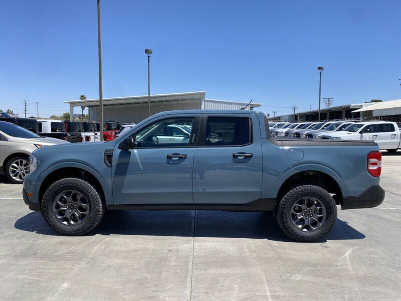 2022 Ford Maverick XLT photo 2