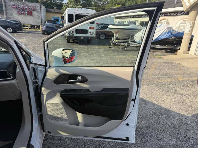 2018 Chrysler Pacifica Hybrid Touring L