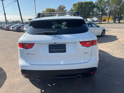 2017 Jaguar F-PACE 35t Prestige