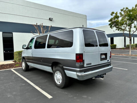 2006 Ford E-Series E-350 SD XLT