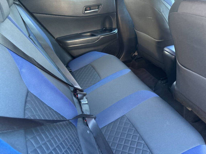 2021 Toyota C-HR XLE