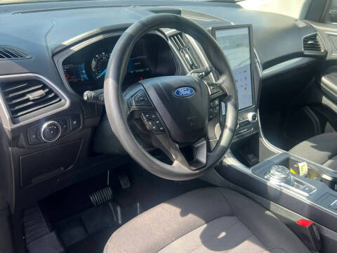 2023 Ford Edge SE