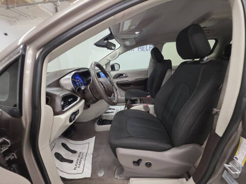 2017 Chrysler Pacifica Touring Plus