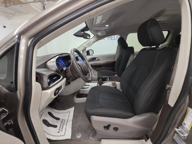 2017 Chrysler Pacifica Touring Plus