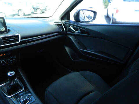 2015 Mazda MAZDA3 i Sport