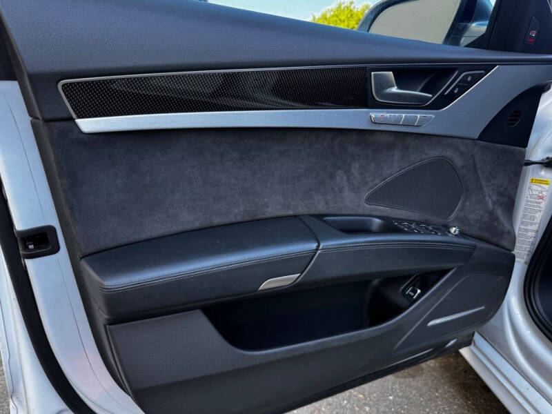 2014 Audi S8 4.0T quattro