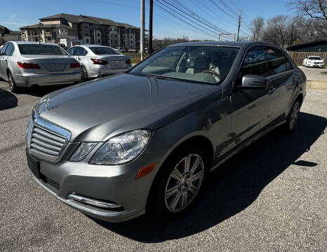 2013 Mercedes-Benz E-Class for sale at USA AUTO CENTER in Austin TX