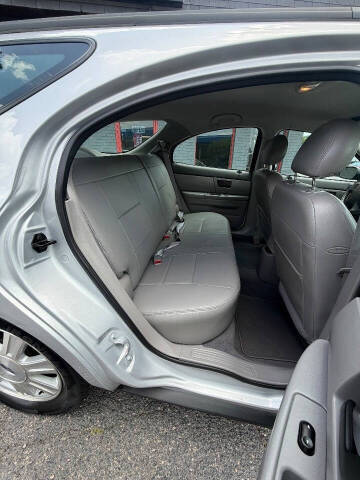 2003 Ford Taurus SEL Deluxe