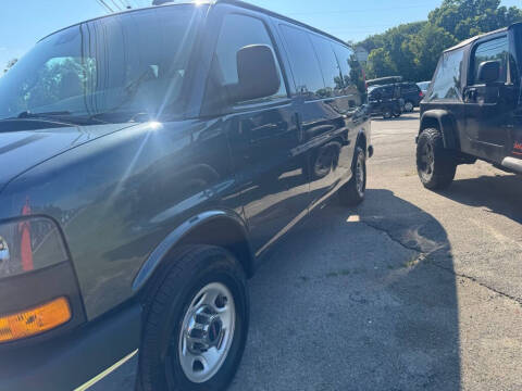 2020 GMC Savana LT 2500