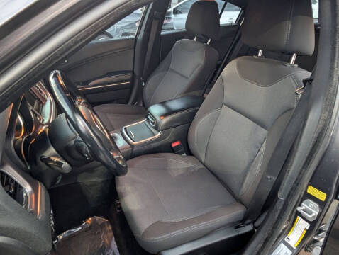 2015 Dodge Charger SE