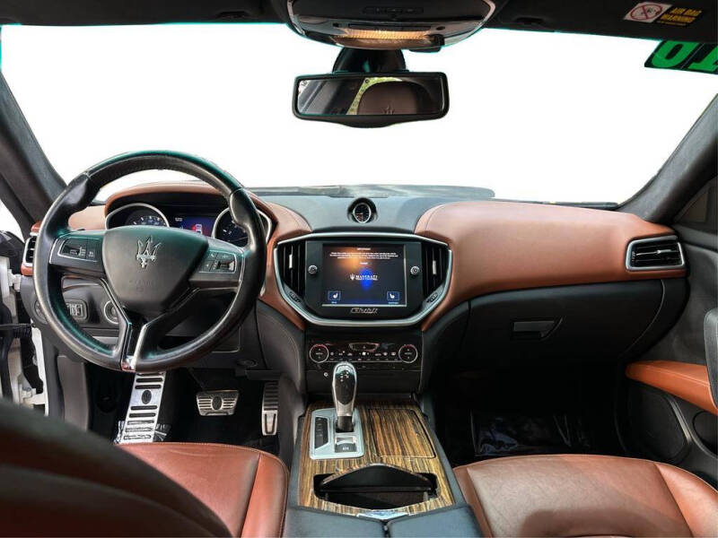 2016 Maserati Ghibli