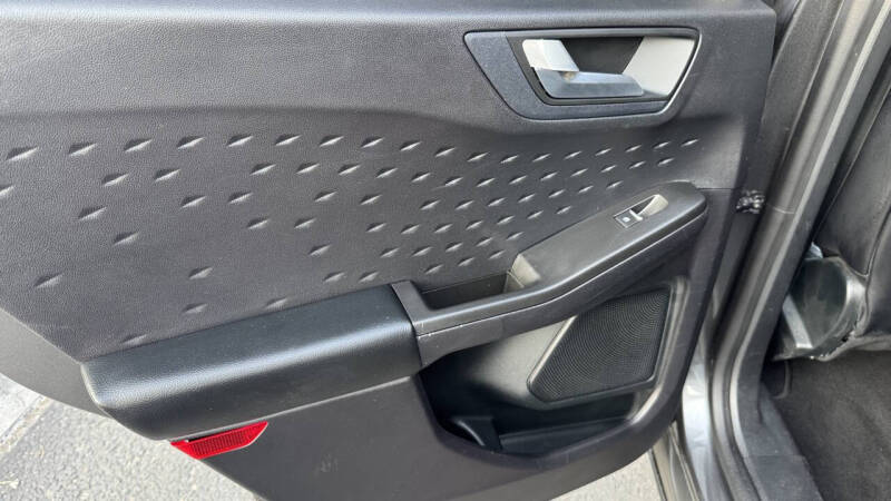 2020 Ford Escape Hybrid SE Sport