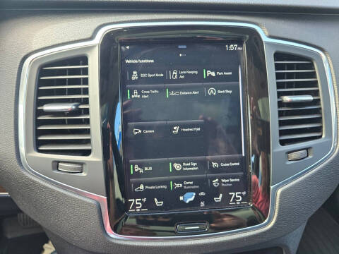 2019 Volvo XC90 T6 Momentum