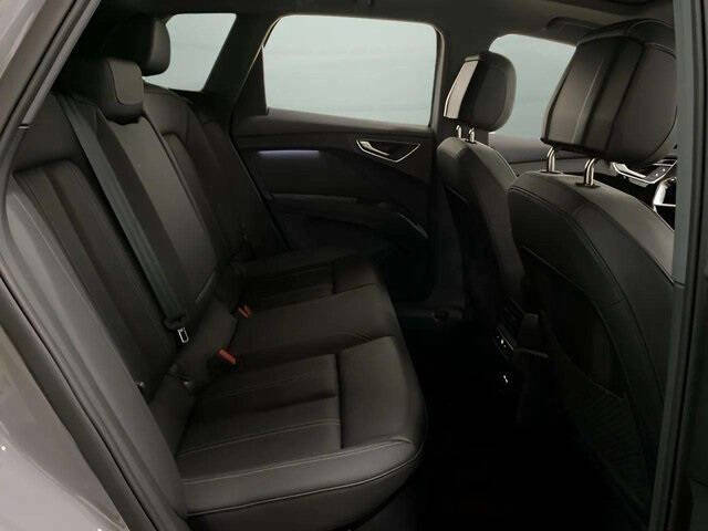 2024 Audi Q4 e-tron quattro Premium 55