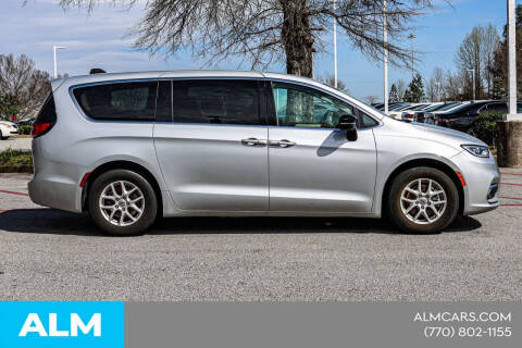 2024 Chrysler Pacifica Touring L