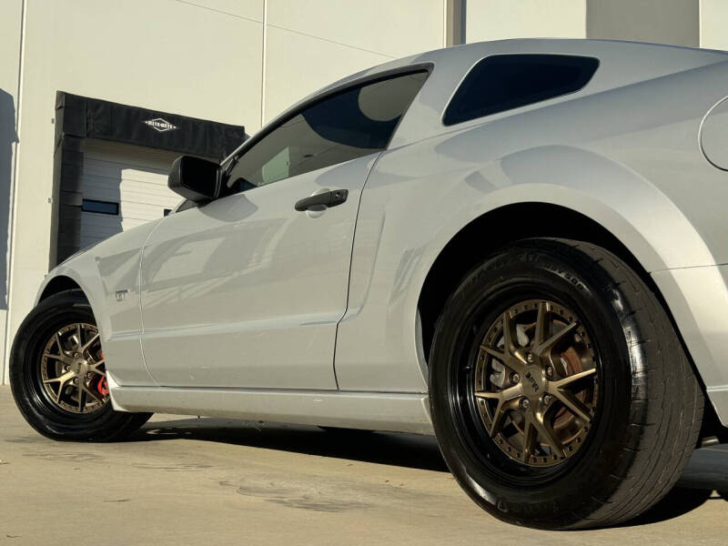 2005 Ford Mustang GT Premium