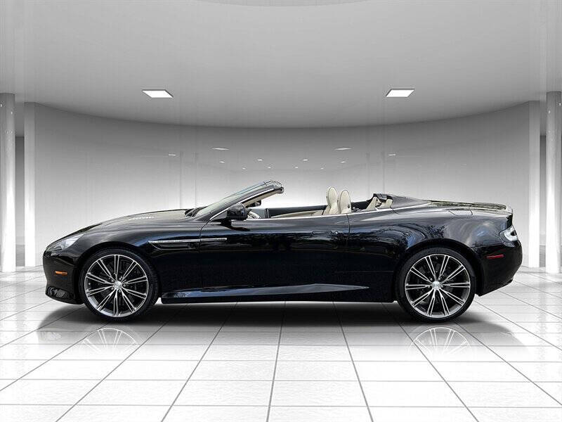 2014 Aston Martin DB9 2