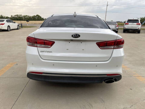 2018 Kia Optima LX