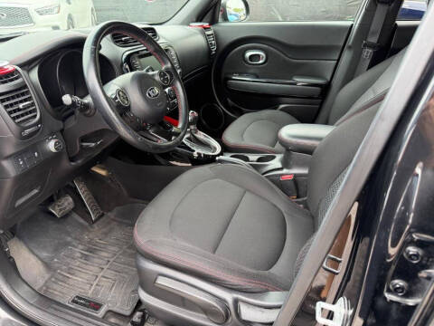 2015 Kia Soul +