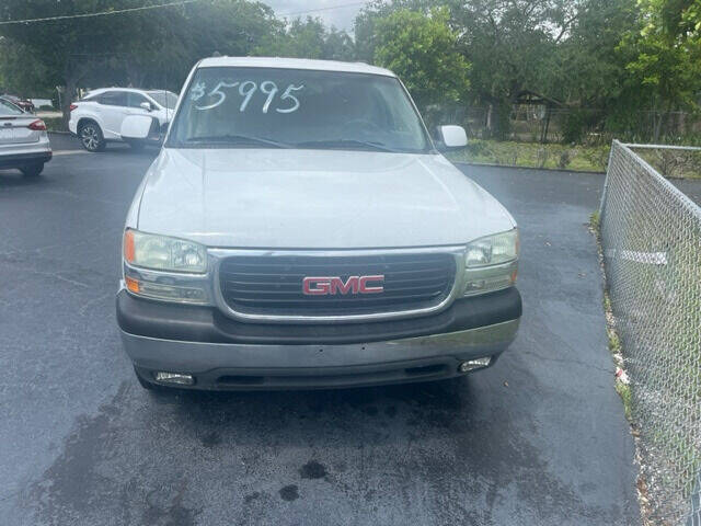 2003 GMC Yukon XL SUV / Crossover - $5,995