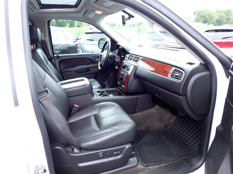 2014 Chevrolet Suburban LT