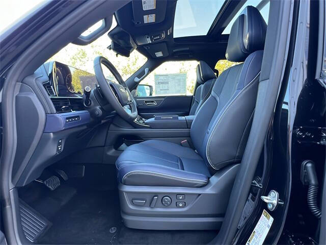 2026 Infiniti QX80 Sport