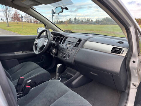 2011 Nissan Versa 1.8 S