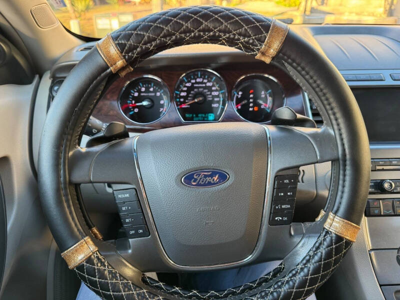 2012 Ford Taurus SEL