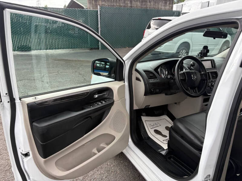 2017 Dodge Grand Caravan SE Plus