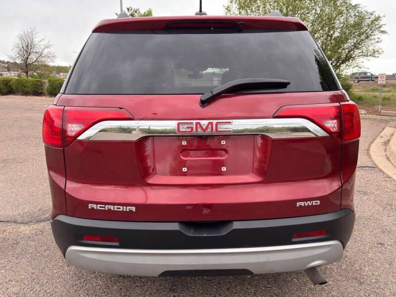 2017 GMC Acadia SLE-2