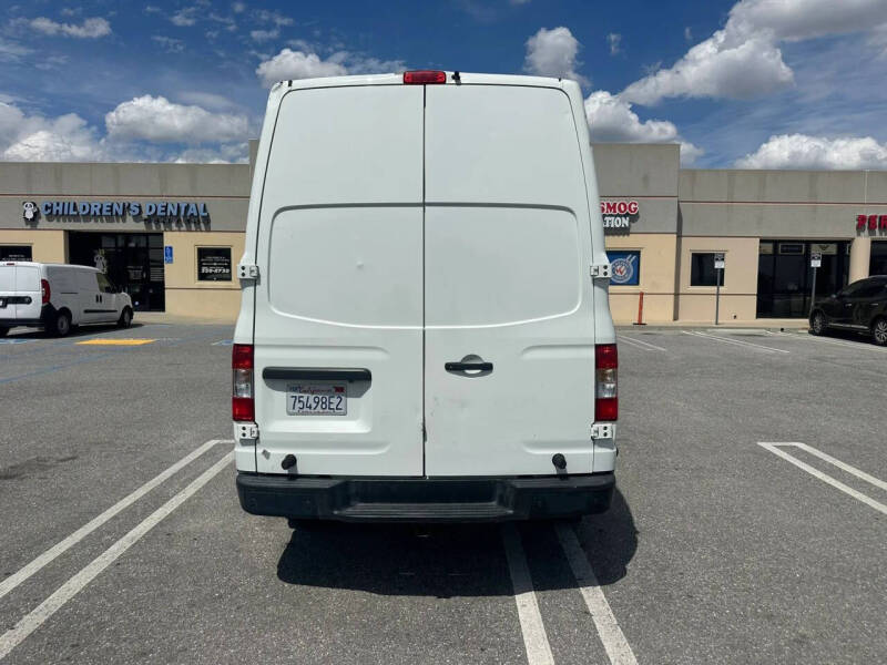 2016 Nissan NV