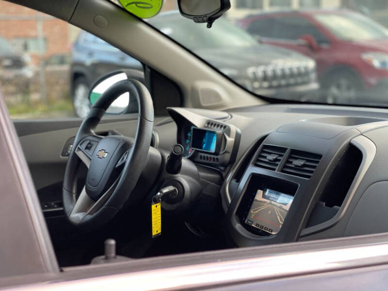 2016 Chevrolet Sonic LT Auto