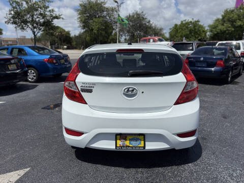 2012 Hyundai Accent GS