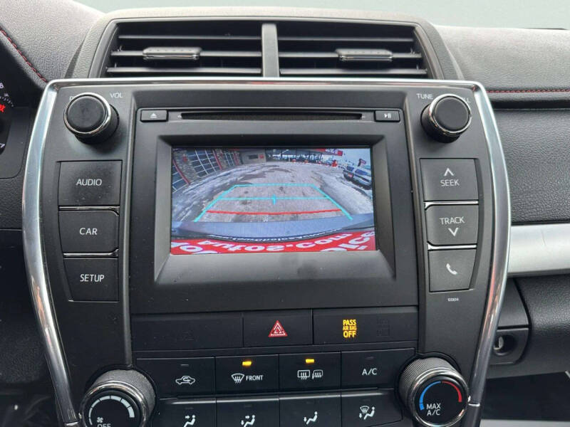 2017 Toyota Camry SE